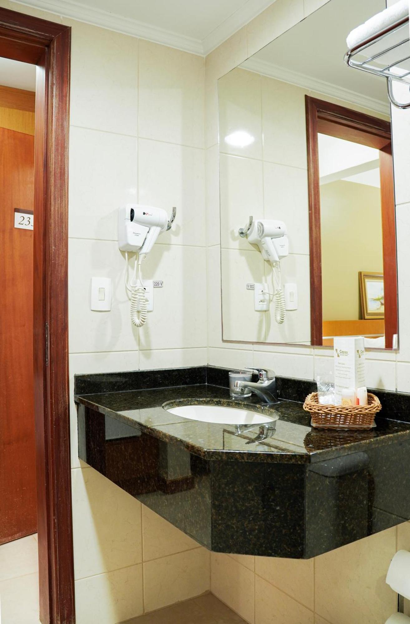 Copas Executive Hotel Cascavel  Eksteriør billede